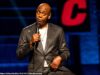 Dave Chappelle surpreende o público com comentário de Charlie Kirk em especial surpresa de comédia da Netflix