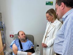 Detalhe promissor na foto do herói de Bondi Beach, Ahmed Al-Ahmed, enquanto ele se recupera no hospital: ‘Coragem extraordinária’