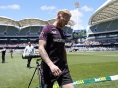 Ben Stokes diz que ‘dói’ e ‘é uma merda’ perder o ‘sonho’ dos Ashes depois de três testes – enquanto o capitão da Inglaterra emite um grito de guerra para seus companheiros de equipe na tentativa de evitar a lavagem da série australiana