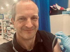 Estou convencido de que esta simples injeção vai me impedir de ter demência – tive que pagar por isso, mas deveria ser gratuita no NHS para maiores de 50 anos, pelo ex-ministro da saúde, LORD BETHELL