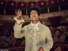 CHRISTOPHER STEVENS: Mais alta, mais grosseira e atrevida do que o original vencedor do Oscar, esta nova adaptação vulgar de Amadeus às vezes parece uma profanação da música de Mozart