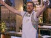 Iain Stirling é coroado o vencedor do especial de Natal do Celebrity MasterChef com John Torode fazendo sua última aparição após ser despedido por causa da polêmica sobre ‘racismo’
