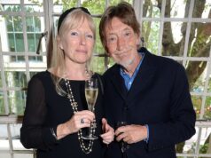 O presente incrível que Chris Rea deu a sua amada esposa Joan, de 57 anos, quando o cantor de Driving Home for Christmas descobriu que tinha câncer