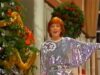 O clipe vintage de Natal de 1983 de Cilla Black cantando All Night Long apresentando uma futura estrela de EastEnders leva os fãs ao colapso – mas quem é o dançarino de calças verdes?