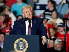 Trump envia tropas e aeronaves de operações especiais para o Caribe enquanto os EUA se aproximam da guerra com a Venezuela