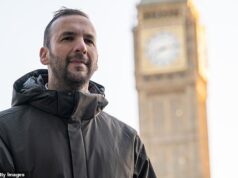 O líder verde exige que os britânicos paguem centenas de milhões de libras para tornar os migrantes de Calais mais CONFORTÁVEIS enquanto esperam para embarcar em pequenos barcos para o Reino Unido