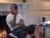 O Natal aconchegante dos Beckhams! Victoria compartilha foto de David fazendo pedicure em casa, Romeo e Harper criam memórias e Cruz canta músicas das Spice Girls enquanto a família faz cara de corajosa depois que o Brooklyn os bloqueou