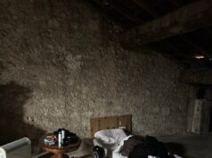 Edredom sabe que é Natal? De sótãos que parecem covis a quartos cheios de abóboras… Os britânicos compartilham seus arranjos temporários para dormir antes das festividades familiares