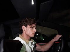 Momento em que o streamer americano parece atropelar alguém durante uma transmissão ao vivo