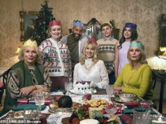 Amandalândia? Para as melhores risadas festivas, faça uma viagem para Jennifer e Joannaland!