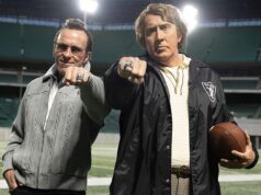 Christian Bale irreconhecível enquanto passa por uma transformação chocante para interpretar o dono da NFL ao lado de Nicolas Cage