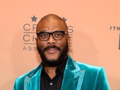 A co-estrela de Tyler Perry implorou ao bilionário por uma esmola em mensagens humilhantes poucos meses antes de entrar com seu processo de agressão sexual de US$ 77 milhões