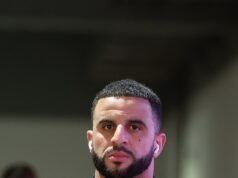 Kyle Walker e Lauryn Goodman passam a noite no mesmo restaurante em um encontro casual 18 meses após sua batalha judicial