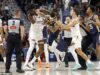 Momento surpreendente, a estrela da NBA de 1,80 metro, Jose Alvarado, dá um soco em Mark Williams, de 2,10 metros, antes que ambos os jogadores sejam expulsos