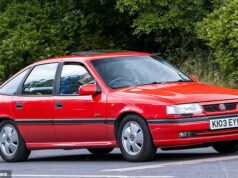 Apenas alguns carros clássicos da década de 1990 ainda estão nas estradas da Grã-Bretanha enquanto Metros, Orions e Cavaliers desaparecem