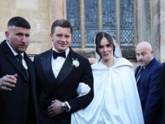 Adam Peaty chorou quando o ‘amor de sua vida’ Holly Ramsay caminhou até o altar enquanto o amigo do showbiz do noivo dizia que foi ‘um privilégio’ estar no ‘casamento deste homem incrível’ depois que sua família não foi convidada