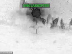 EUA atacam ‘barco terrorista’ à espreita em águas internacionais enquanto imagens dramáticas mostram momento de impacto devastador