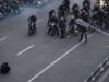 Momento da Praça Tiananmen no Irã? Surge a imagem de um manifestante solitário, ecoando o famoso ‘Homem do Tanque’ da China, enquanto Teerã é abalada por protestos