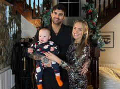 Laura Woods parece saudável e feliz ao comemorar o Natal com o noivo Adam Collard e seu filho Leo, de 11 meses, depois de despertar preocupação quando ela desmaiou ao vivo no ar