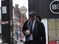 O inferno perseguidor da estrela de EastEnders e James Bond: o ator poupado da proibição de dirigir por causa de doenças familiares dolorosas é ‘regularmente perseguido’ por fanáticos e teme que eles apareçam em sua casa de £ 1,2 milhão