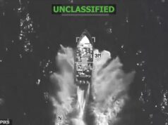 Destroços do ataque a barcos de Trump na Venezuela revelam que o país estava contrabandeando drogas, o que o presidente chama de “tremendamente positivo”