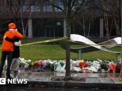 Universidade Brown coloca chefe de polícia em licença após tiroteio fatal