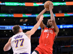 Os 26 pontos de Amen Thompson levam o Rockets à vitória por 119-96 sobre Doncic e Lakers