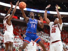 A noite ‘inacreditável’ de Melvin Council Jr. inclui 9 3s na vitória de KU no OT