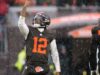 GM dos Browns: QB inicial em disputa, inclui Sanders, Watson
