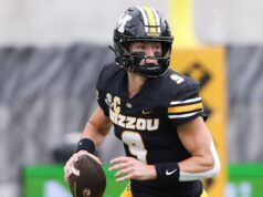 Fontes: Beau Pribula do Missouri entrará no portal de transferência, senhorita Gator Bowl