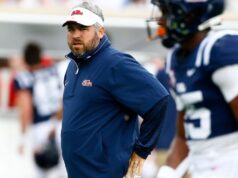 Ole Miss, Pete Golding focado no CFP após a saída de Lane Kiffin