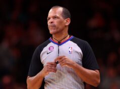 Ex-árbitro da NBA Eric Lewis reintegrado como oficial da G League