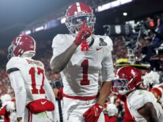 Alabama supera déficit de 17 pontos para impedir Oklahoma na abertura do CFP