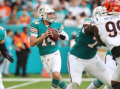 Quinn Ewers, dos Dolphins, faz sua primeira estreia na NFL, devendo permanecer no QB1