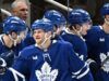 Um dia após a mudança de treinador, Maple Leafs quebra uma sequência de derrotas