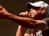 Como Darius Rucker fez o Natal deste cantor de aeroporto: “Tal momento de Nashville”