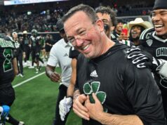 Ohio seleciona John Hauser como técnico depois que Brian Smith foi demitido por justa causa