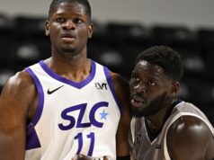 Mo Bamba e Toronto Raptors concordam em acordo de um ano, dizem agentes