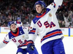 James Hagens, prospecto do Boston Bruins, marca duas vezes na vitória dos EUA