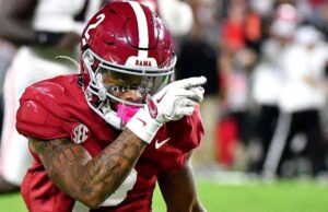 O receptor Ryan Williams pretende retornar ao Alabama no próximo ano