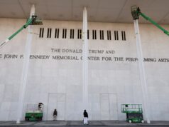 Nome de Trump adicionado ao exterior do Kennedy Center, um dia após a votação para renomear | Notícias de Donald Trump