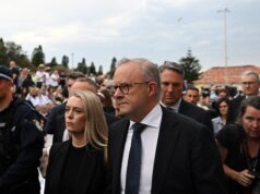 Primeiro-ministro australiano pede desculpas pelo ataque de Bondi e pede leis mais rígidas contra o ódio | Notícias sobre violência armada