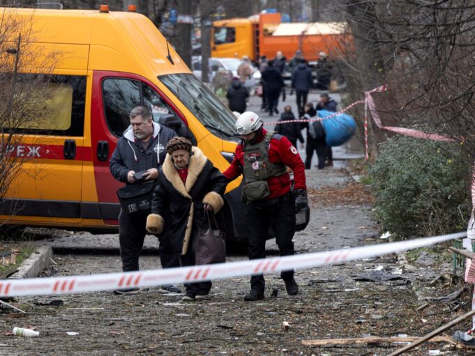 2025-12-23T125915Z_951967262_RC29MIASZ57F_RTRMADP_3_UKRAINE-CRISIS-ATTACK-KYIV-1766613834.jpg
