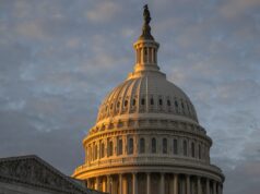 Alguns legisladores criticaram o ataque de Trump à Venezuela, temendo uma nova guerra dispendiosa