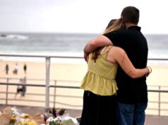 Sobreviventes do tiroteio em Bondi descrevem o massacre na praia