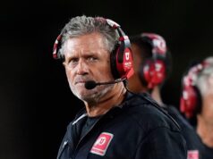 A Universidade de Michigan contratou Kyle Whittingham, de Utah, como seu próximo treinador de futebol