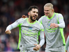 O Man City somou seis vitórias consecutivas na Premier League com uma vitória por 2 a 1 sobre o Nottingham Forest.