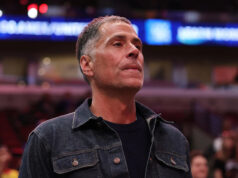 Olheiros e executivos da NBA nomearam dois jogadores que poderiam ajudar o Lakers