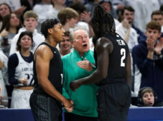 Tom Izzo está procurando a combinação certa quando o basquete do estado de Michigan enfrenta Toledo