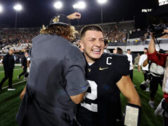 Diego Pavia é um jogador de longa distância da NFL. Ele poderia ser uma estrela da WWE como o salto perfeito